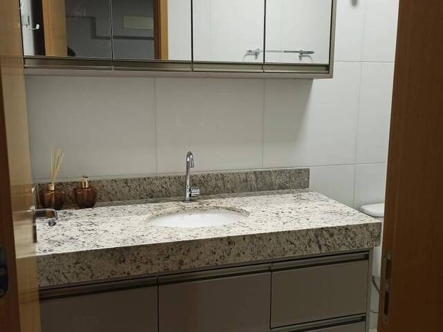 Apartamento para Venda em Cuiabá - 2